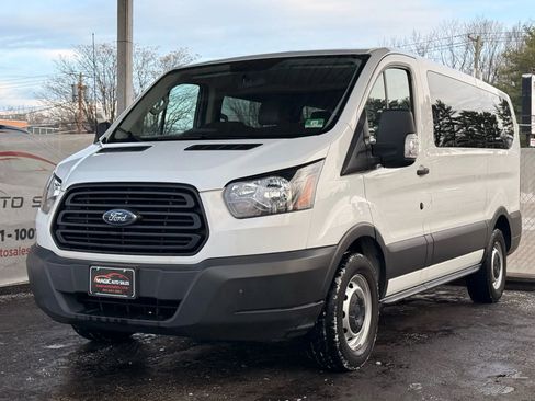 Used 2019 Ford Transit 150 XL image 3
