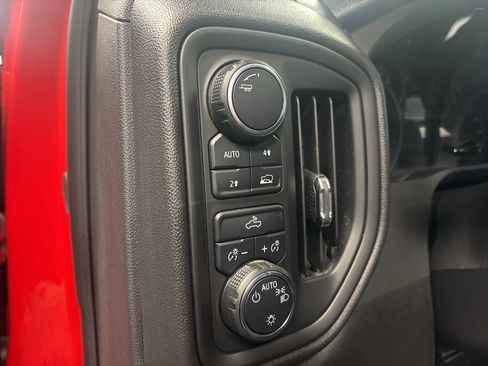 Used 2025 Chevrolet Silverado 1500 W/T image 11