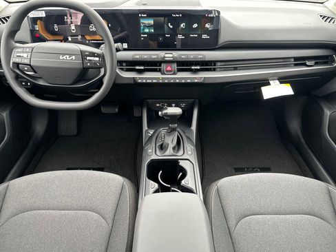 New 2025 Kia K4 LXS image 14