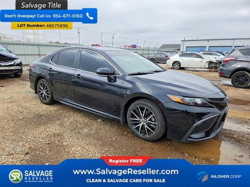 Used 2022 Toyota Camry SE w/ Cold Weather Package FWD image 5