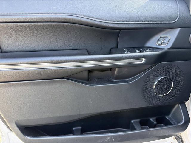 Used 2019 Ford Expedition XLT w/ Equipment Group 202A RWD image 22