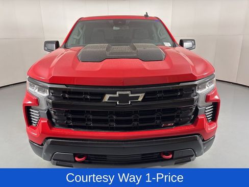 Used 2024 Chevrolet Silverado 1500 LT Trail Boss AWD/4WD image 4