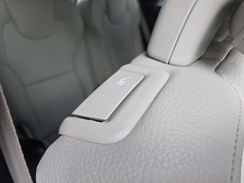 Used 2021 Volvo XC90 T6 Momentum image 87