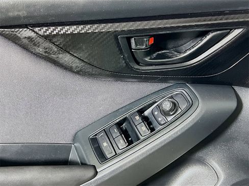 Used 2019 Subaru Crosstrek 2.0i Premium image 17