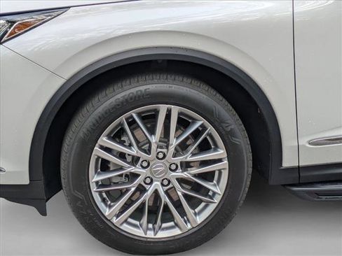 Used 2023 Acura MDX SH-AWD w/ Advance Package image 9