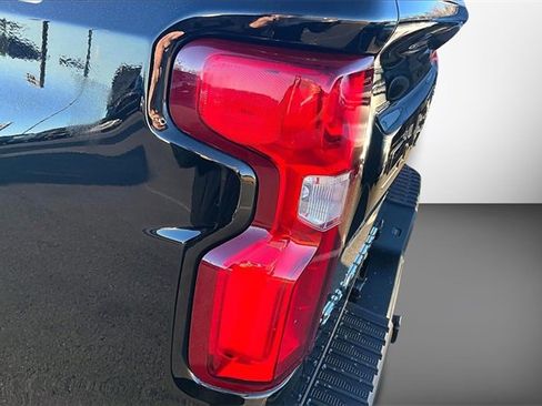 Used 2022 Chevrolet Silverado 1500 LT Trail Boss image 30