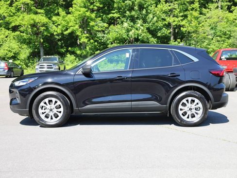 Certified 2023 Ford Escape Active AWD/4WD image 2