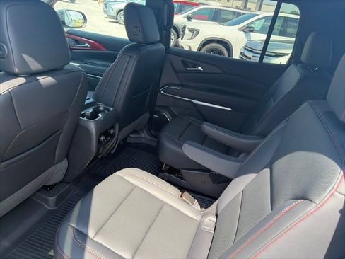 New 2026 Chevrolet Traverse Z71 w/ Enhanced Driving Package AWD/4WD image 11