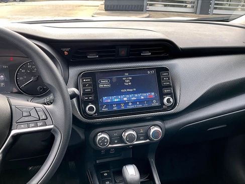 Certified 2024 Nissan Kicks SV image 7