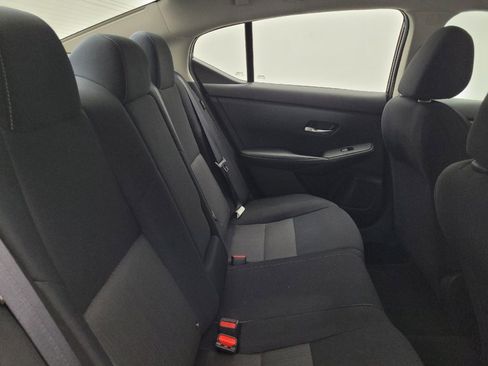 Used 2022 Nissan Sentra SV FWD image 19