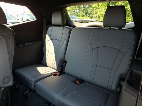 Certified 2024 Buick Enclave Essence w/ Experience Buick Package AWD/4WD image 10