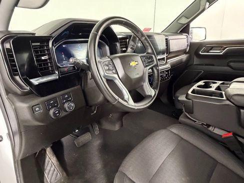 Used 2025 Chevrolet Silverado 1500 LT image 21