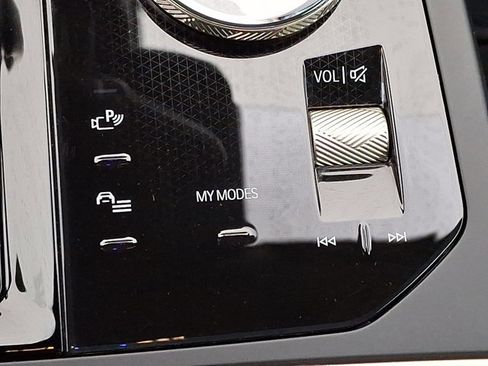 Certified 2024 BMW iX xDrive50 w/ Premium Package image 27