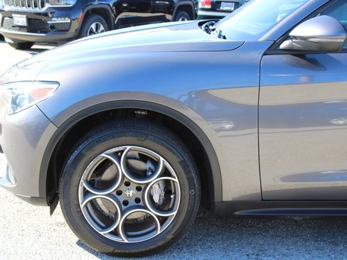 Used 2022 Alfa Romeo Stelvio Sprint image 7