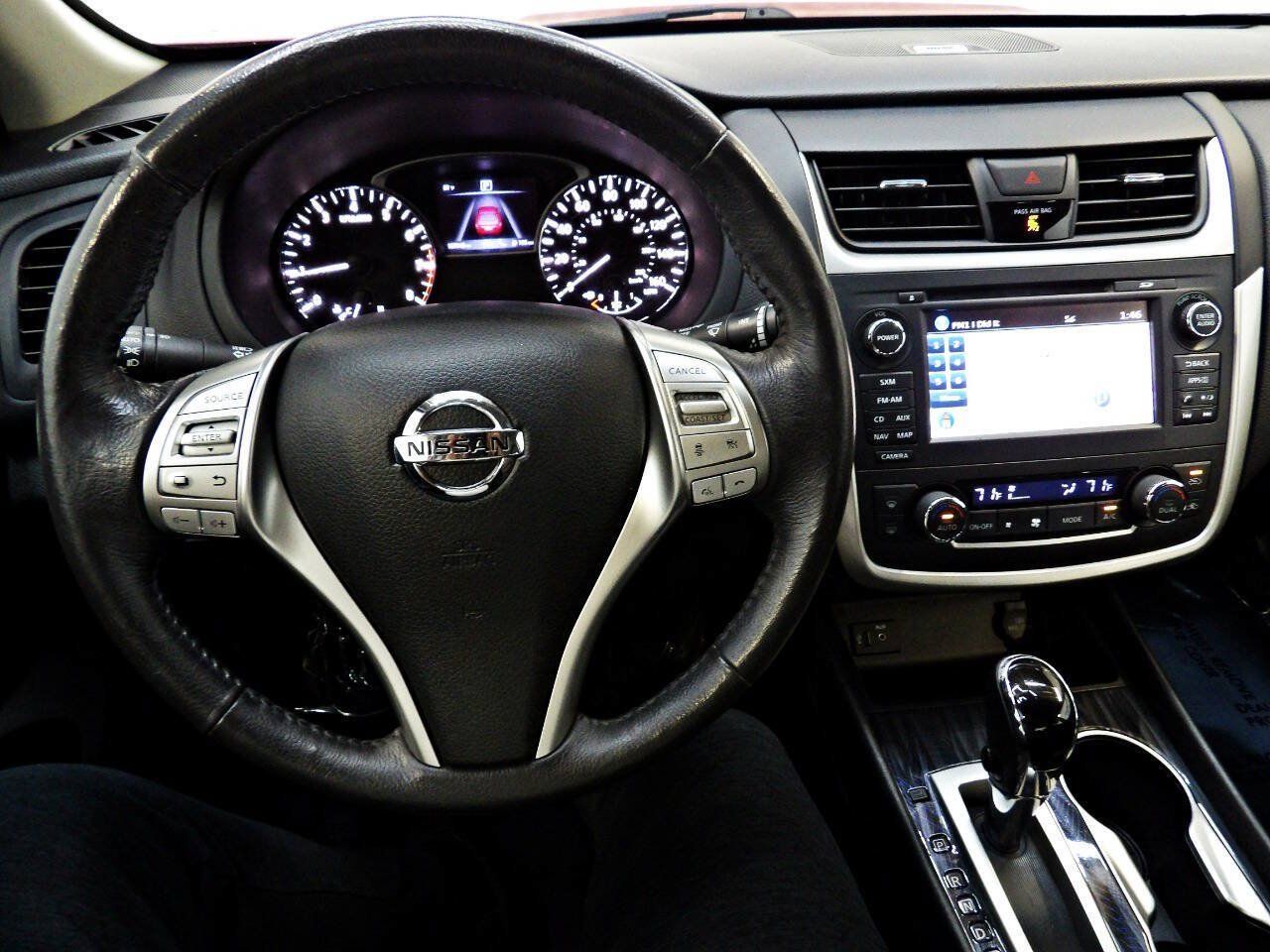 Used 2016 Nissan Altima 2.5 SL w/ 2.5 Technology w/LED Package FWD image 18