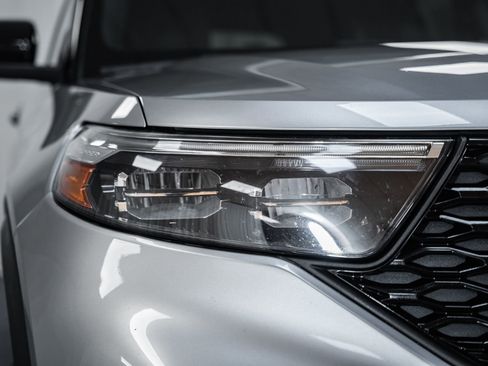 Used 2020 Ford Explorer ST w/ ST Street Pack image 10