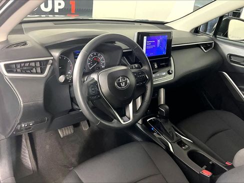 Used 2024 Toyota Corolla Cross LE FWD image 17