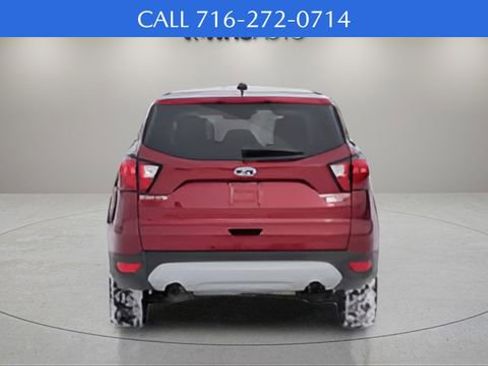Used 2019 Ford Escape Titanium image 4