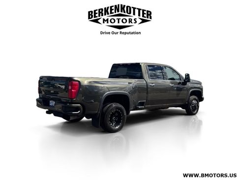 Used 2023 Chevrolet Silverado 3500 High Country AWD/4WD image 3