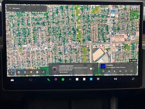 Used 2022 Tesla Model X image 30