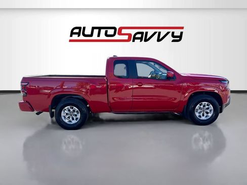 Used 2024 Nissan Frontier SV w/ Technology Package RWD image 8