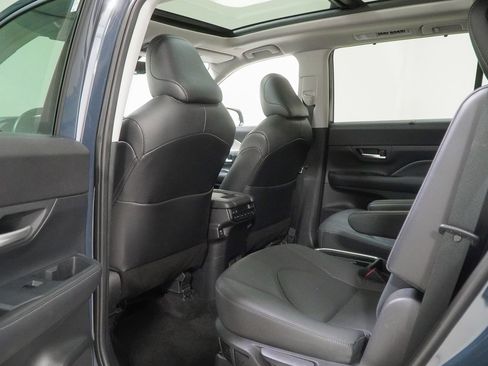 Used 2024 Toyota Grand Highlander Platinum image 41