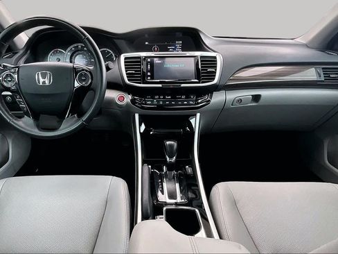 Used 2017 Honda Accord EX-L image 16