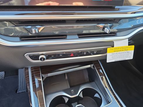 New 2026 BMW X7 xDrive40i image 16