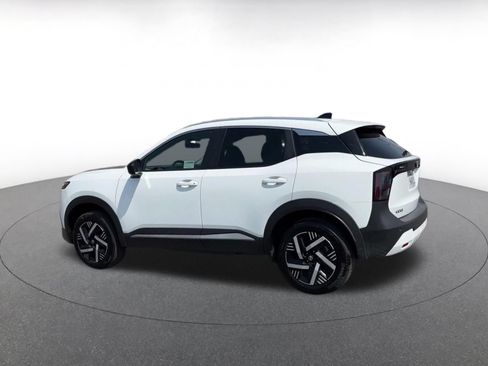 Used 2026 Nissan Kicks SV w/ Cold Weather Package FWD image 10