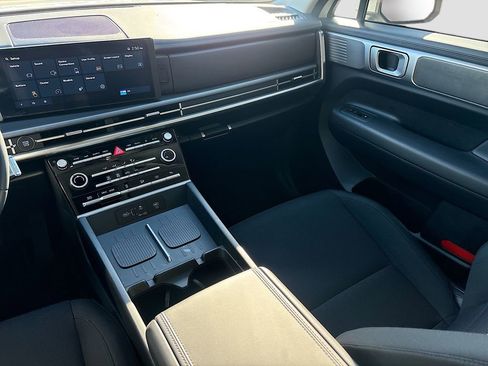 Used 2025 Hyundai Santa Fe SE image 21