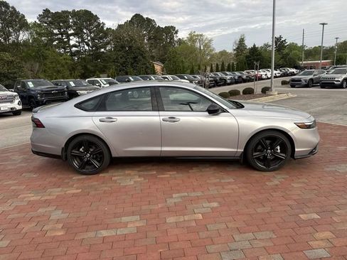 Used 2024 Honda Accord Sport image 16