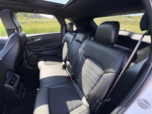 Used 2021 Ford Edge ST-Line image 26