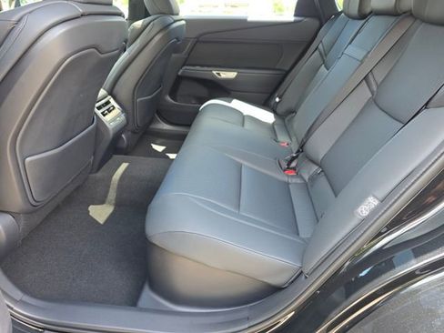 New 2026 Lexus ES 350e FWD image 17