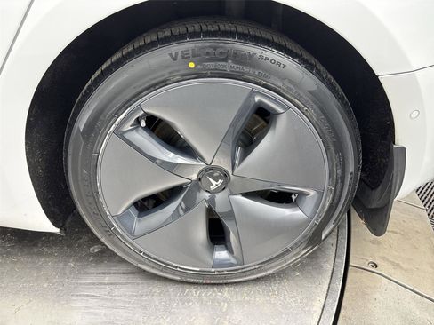 Used 2017 Tesla Model 3 Standard Range image 27