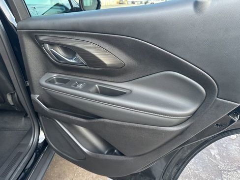 Used 2024 GMC Terrain SLT image 45