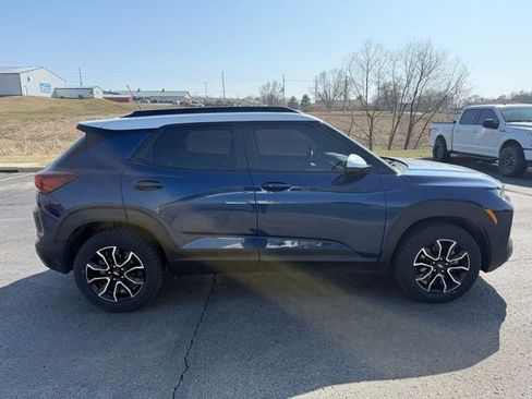 Used 2022 Chevrolet TrailBlazer ACTIV w/ Sun and Liftgate Package image 5