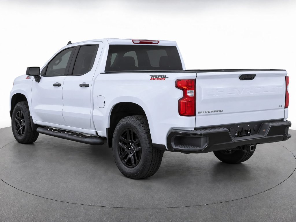 Used 2025 Chevrolet Silverado 1500 LT Trail Boss w/ Protection Package AWD/4WD image 3