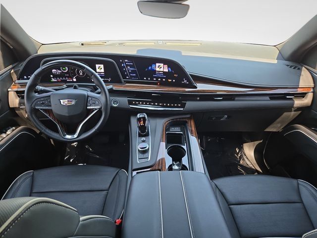 Certified 2024 Cadillac Escalade Premium Luxury AWD/4WD image 9