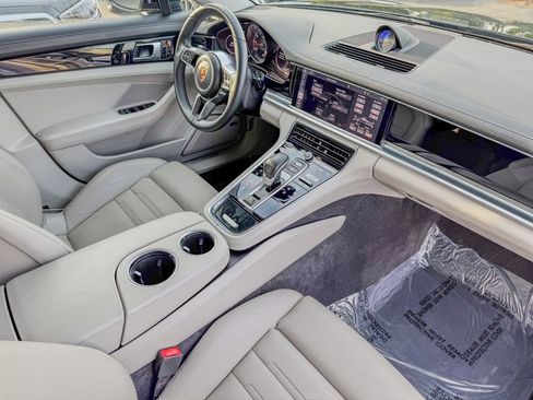 Used 2018 Porsche Panamera w/ Premium Package Plus image 15