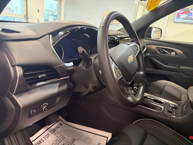 Used 2023 Chevrolet Traverse Premier AWD/4WD image 24