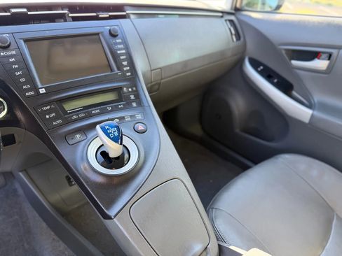 Used 2010 Toyota Prius Two image 11