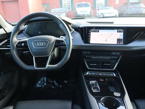 Used 2023 Audi e-tron GT Premium Plus w/ Performance Package image 12