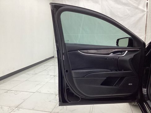 Used 2016 Cadillac XTS Luxury w/ Driver Awareness Package image 17