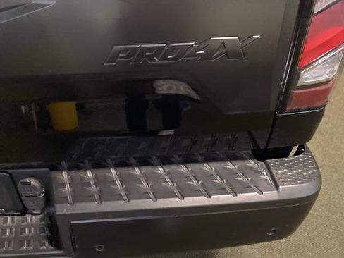 Used 2023 Nissan Titan PRO-4X w/ Pro-4x Convenience Package image 32