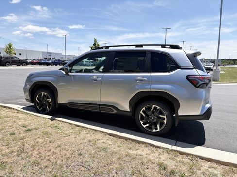 New 2026 Subaru Forester Touring AWD/4WD image 5