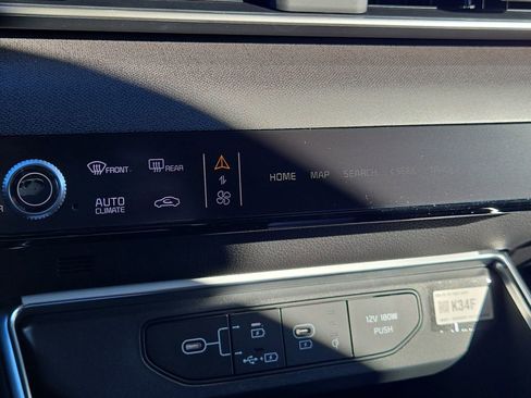 New 2026 Kia Carnival EX image 26