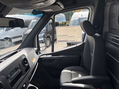New 2026 Mercedes-Benz Sprinter 2500 image 41