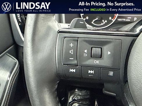 Used 2021 Nissan Rogue SL w/ Premium Package image 22