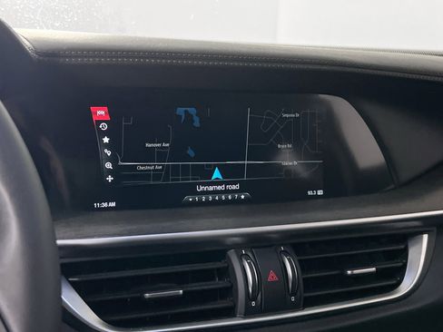 Used 2019 Alfa Romeo Stelvio Ti image 13