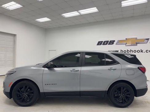 Used 2023 Chevrolet Equinox LS w/ LS Convenience Package image 8